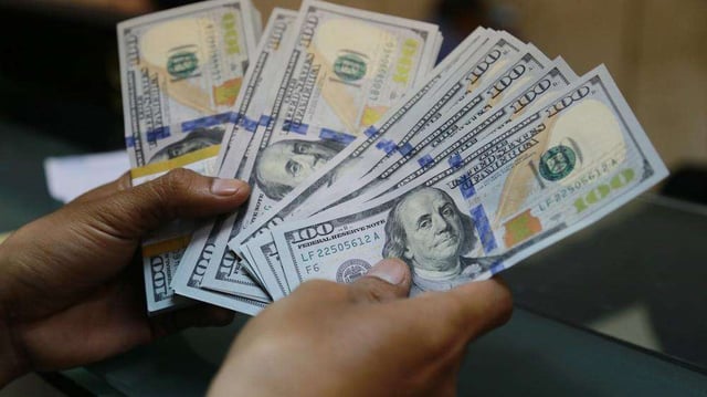 Dólar em queda: alívio no bolso ou oportunidade de investir melhor?  - Alberto Pompeu - Diário do Nordeste