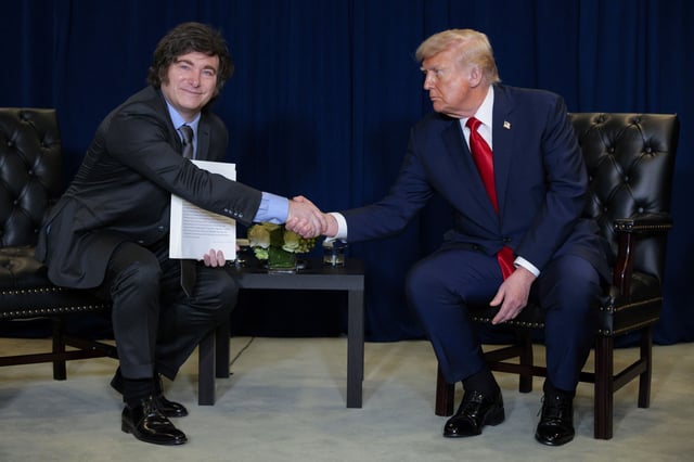 President Donald Trump (R) shakes hands with President of Argentina Javier Milei during a bilateral meeting at the 80th session of the UN’s General Assembly (UNGA) at the United Nations headquarters on September 23, 2025 in New York City.