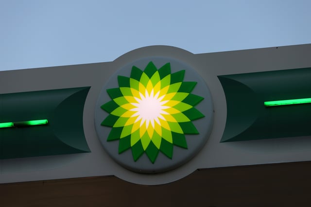 The BP logo is seen at a BP gas station in Manhattan, New York City, U.S., November 24, 2021. REUTERS/Andrew Kelly/File Photo