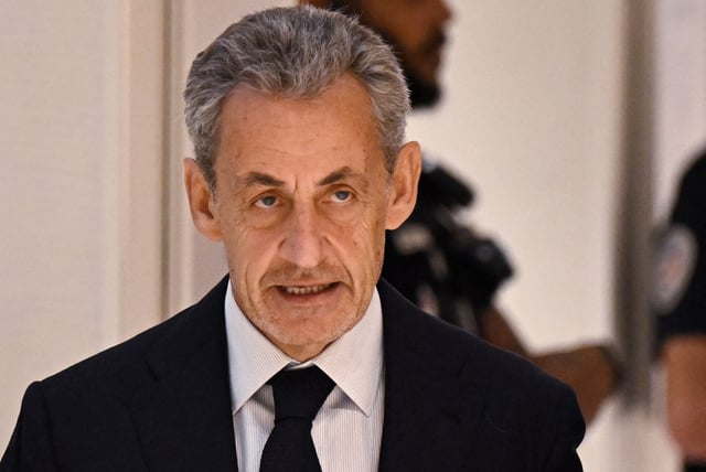 El expresidente francés Nicolas Sarkozy llega al Tribunal de París para el veredicto de su juicio por financiación ilegal de campañas desde Libia para su exitosa candidatura presidencial de 2007