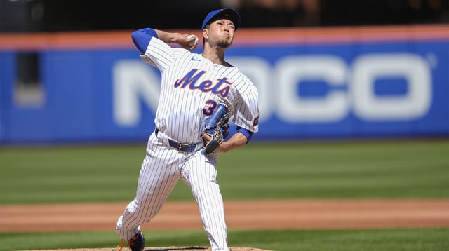 Aug 31, 2025; New York City, New York, USA; New York Mets pitcher Kodai Senga (34) delivers a pitch against the Miami Marlins during the third inning at Citi Field. Mandatory Credit: Gregory Fisher-Imagn Images