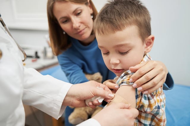 The number of fully vaccinated West Australian kids has dropped below the national threshold for all age groups, the nation’s leading immunisation body has revealed.