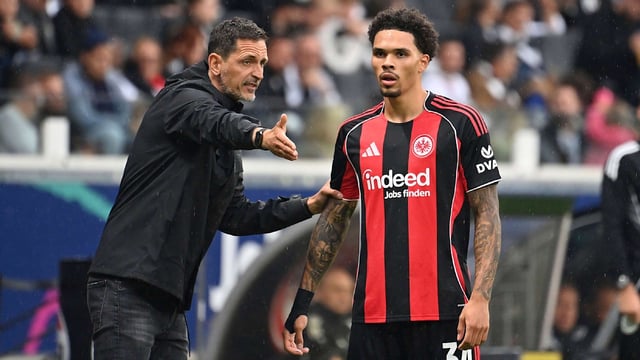 Dino Toppmöller denkt bei Eintracht Frankfurt an spannende Startelf-Wechsel.