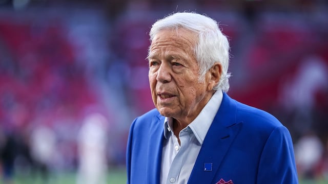 GLENDALE, ARIZONA – DECEMBER 15: New England Patriots owner Robert Kraft on field before a game against the Arizona Cardinals at State Farm Stadium on December 15, 2024 in Glendale, Arizona.