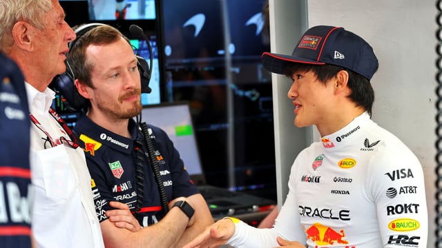 Helmut Marko and Yuki Tsunoda