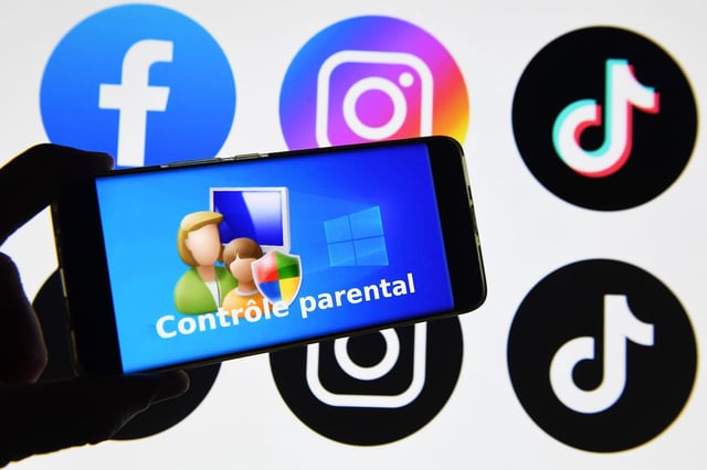 L’Arcom regrette que l’interdiction des réseaux sociaux aux moins de treize ans ne soit pas respectée. 