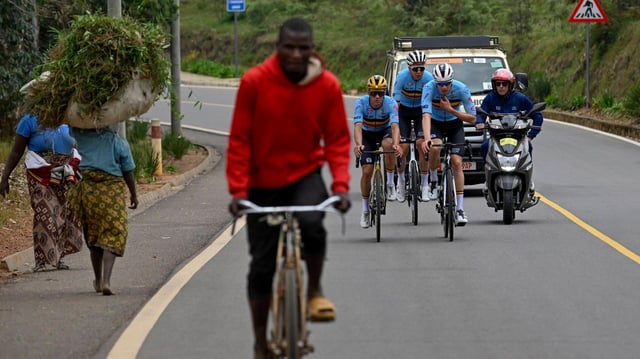  Remco Evenepoel, Florian Vermeersch und IlanVan Wilder trainieren in Ruanda