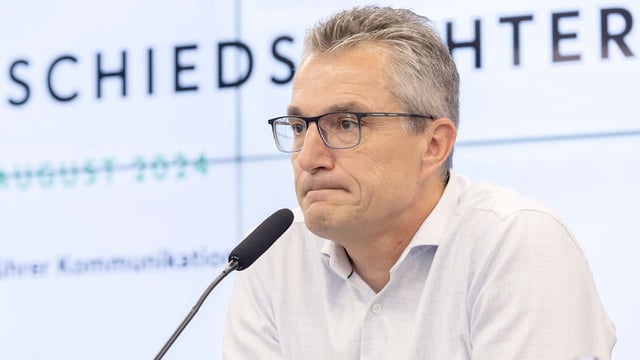 DFB schafft den Handshake-Dialog vor Spielen ab, die Regel war für viele schwer umzusetzen.