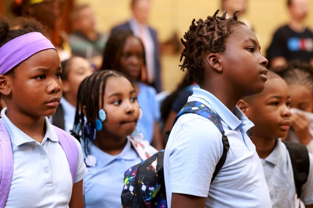 Students listen as Chicago Mayor Brandon Johnson speaks at Manierre Elementary School's first day of classes, Aug. 20, 2025. (Antonio Perez/Chicago Tribune)