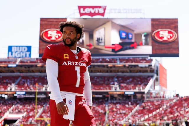 SANTA CLARA, CALIFORNIA - SEPTEMBER 21: Kyler Murray #1 of the Arizona Cardinals exits the field prior to an NFL football game against the San Francisco 49ers at Levi's Stadium on September 21, 2025 in Santa Clara, California. (Photo by Brooke Sutton/Getty Images)
