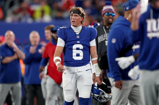 Sep 21, 2025; East Rutherford, New Jersey, USA; New York Giants quarterback Jaxson Dart (6) reacts in the second quarter against the Kansas City Chiefs at MetLife Stadium. Mandatory Credit: Vincent Carchietta-Imagn Images/File photo