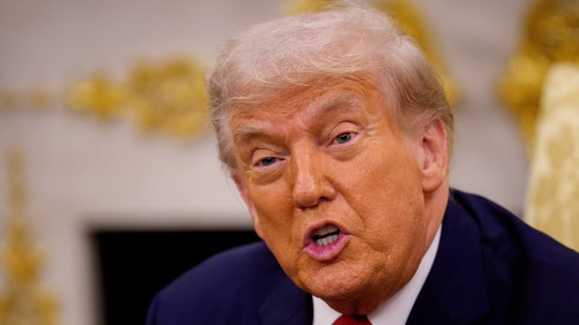 WASHINGTON, DC - SEPTEMBER 25: U.S. President Donald Trump wears a fighter jet lapel pin during a meeting with President of Turkey Recep Tayyip Erdogan in the Oval Office at the White House on September 25, 2025 in Washington, DC. Trump has signaled that the U.S. might lift a ban on F-35 sales to Turkey during Erdogan's first visit to the White House since 2019. (Photo by Andrew Harnik/Getty Images)