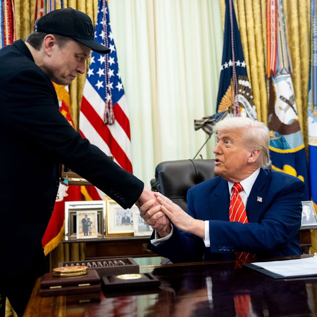 Donald Trump and Elon Musk seen in the White House at the time of DOGE.