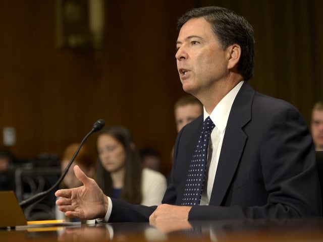 Fotografía de archivo del 9 de julio de 2013 de James Comey hablando durante una audiencia celebrada por el comité judicial del Senado de EU