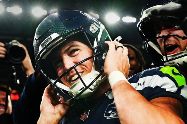 Jason Myers terminó el juego con 4 intentos de gol de campo, 3 acertados. Foto: Seahawks.