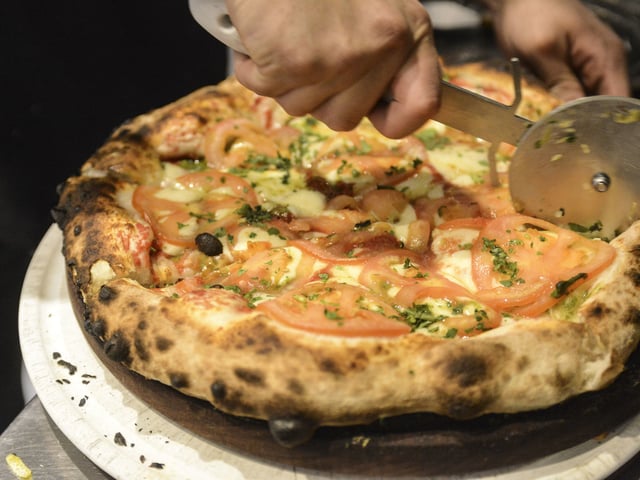 La pizza napolitana, un furor en Argentina. Foto Constanza Niscovolos 