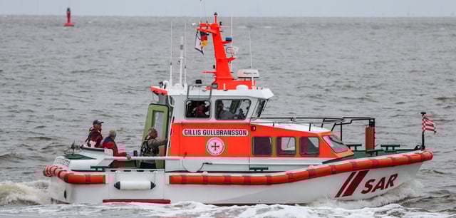 Freiwillige der Deutschen Gesellschaft zur Rettung Schiffbrüchiger (DGzRS)