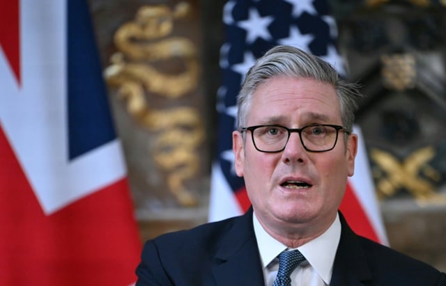 In Großbritannien soll es bald einen neuen digitalen Ausweis geben, der nach Angaben von Premierminister Keir Starmer bei der Eindämmung irregulärer Migration helfen soll. Es gehe darum, "illegale Beschäftigung zu bekämpfen", erklärte Starmer am Freitag.