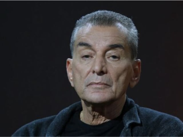 Der jüdische Publizist Michel Friedman sollte in einem Literaturhaus über Demokratie sprechen. Doch jetzt wird er wieder ausgeladen - auf Weisung des Bürgermeisters.