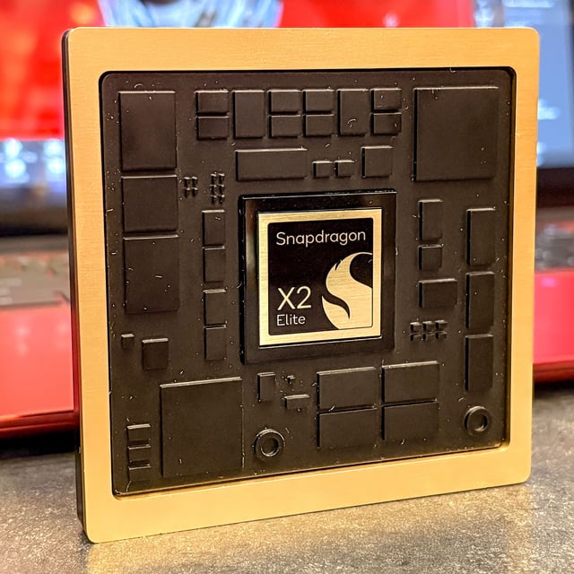 Snapdragon X2 Elite CPU case