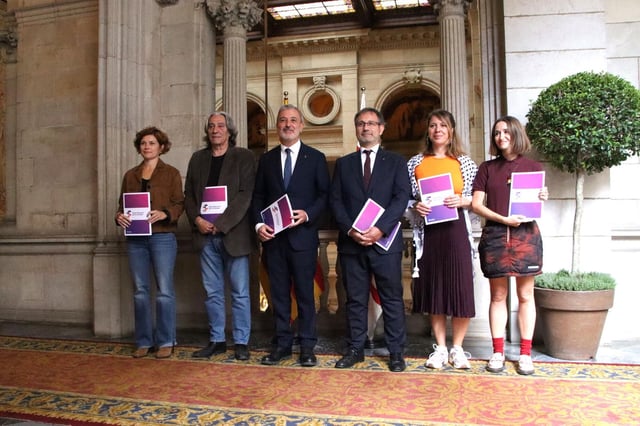 Alamany, Marcé, Collboni, Vila, Sanz y Salicrú, con el Pacte Nacional per la Llengua