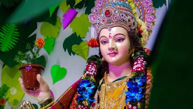 Navratri 2025: Is Today the 4th or 5th Day of the Festival? We Clear the Confusion. (Image: Canva)