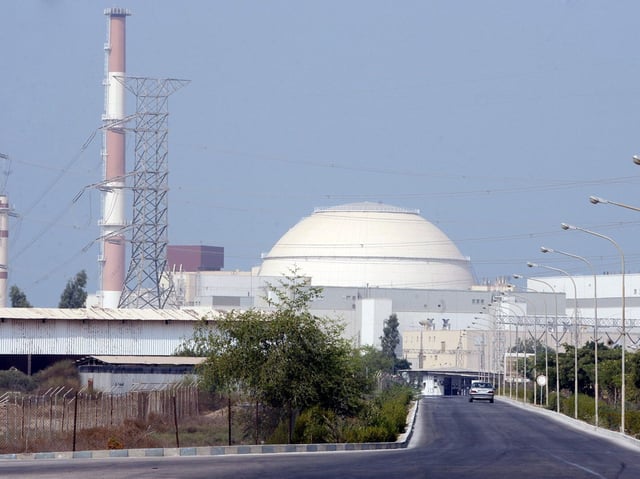  Das Atomkraftwerk in Buschehr ist derzeit das einzige Atomkraftwerk im Iran. Mit russischer Hilfe sollen vier weitere Anlagen entstehen.