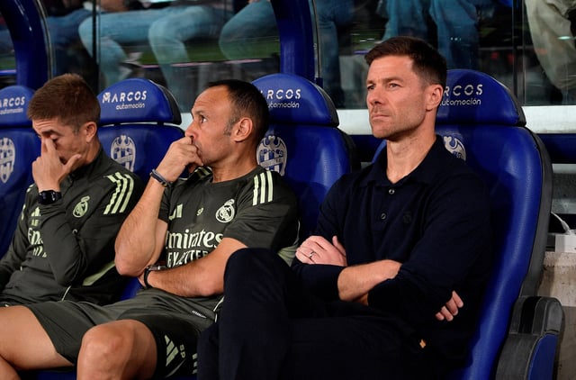 Soccer Football - LaLiga - Levante v Real Madrid - Estadi Ciutat de Valencia, Valencia, Spain - September 23, 2025 Real Madrid coach Xabi Alonso REUTERS/Pablo Morano/File Photo