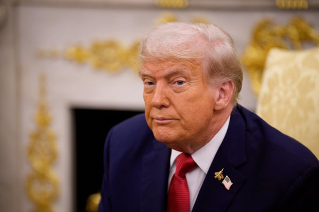 WASHINGTON, DC - SEPTEMBER 25: U.S. President Donald Trump takes a question from a reporter during a meeting with President of Turkey Recep Tayyip Erdogan in the Oval Office at the White House on September 25, 2025 in Washington, DC. Trump has signaled that the U.S. might lift a ban on F-35 sales to Turkey during Erdogan's first visit to the White House since 2019. (Photo by Andrew Harnik/Getty Images)
