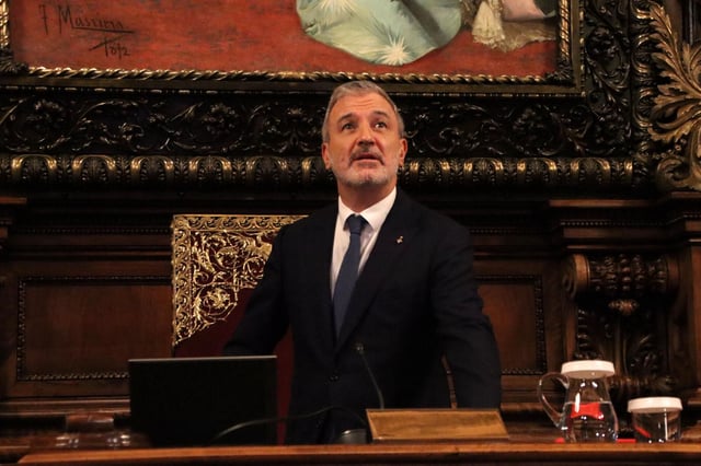 El alcalde Jaume Collboni en el salón de plenos.
