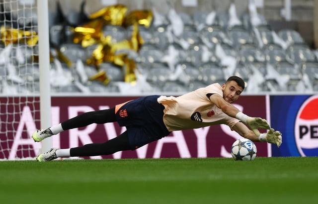 Soccer Football - UEFA Champions League - FC Barcelona Training - St James' Park, Newcastle, Britain - September 17, 2025 FC Barcelona's Joan Garcia during training Action Images via Reuters/Lee Smith/File Photo