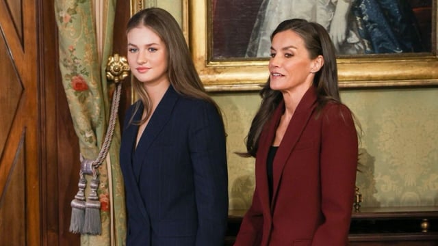 Leonor coordina su estilismo con la reina Letizia en su debut como princesa de Viana