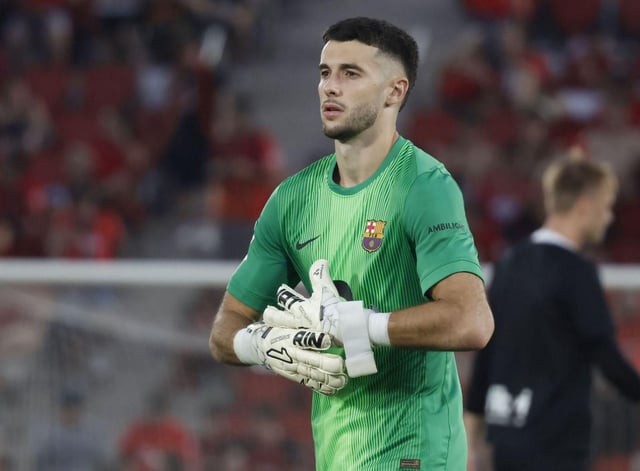 Joan Garcia, en el partit del Barça de la primera jornada de Lliga contra el Mallorca.  | CATI CLADERA / EFE