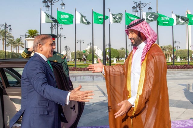 Saudi Crown Prince Mohammed bin Salman and Pakistan Prime Minister Shehbaz Sharif meet in Riyadh, Saudi Arabia, September 17, 2025. Saudi Press Agency/Handout via REUTERS THIS IMAGE HAS BEEN SUPPLIED BY A THIRD PARTY.