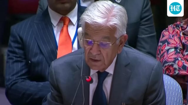 Pakistani defence minister Khwaja Asif was also heard struggling with complex words like instability and technological disparities. 