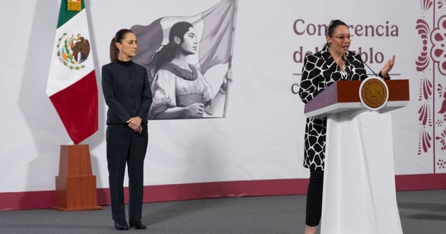 Grisel Galeano García, Procuradora Fiscal de la Federación, exhibió esta mañana un entramado legal y empresarial de Ricardo Salinas para no pagar impuestos. Foto: Presidencia