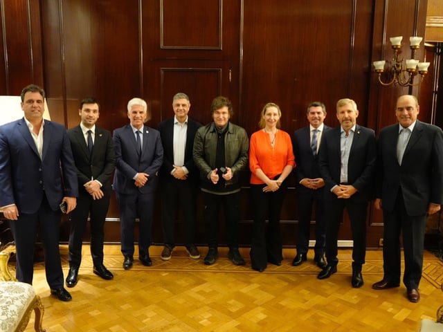 Javier Milei, en una reunión con gobernadores, en 2024