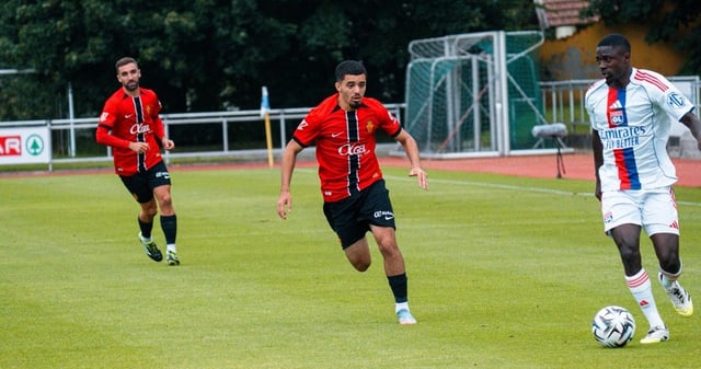 Salhi durante un encuentro con el Real Mallorca