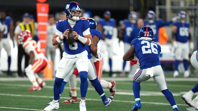 Chargers vs. Giants predictions for Week 4 include Dimers’ expert simulations, score picks, and a DraftKings boosted Jaxson Dart prop at +750.