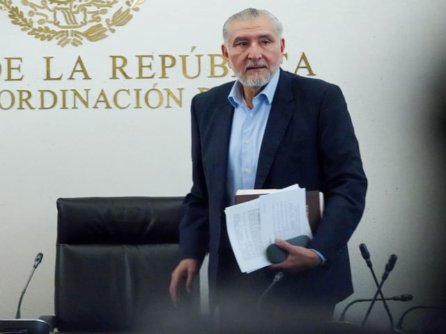 En conferencia de prensa, desmintió que existan irregularidades con sus ingresos y respondió a cuestionamientos por sus vínculos con Hernán Bermúdez.