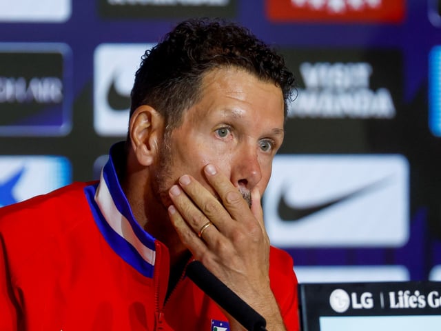 MADRID, 26/09/2025.-El entrenador del Atlético de Madrid Diego Simeone, durante la rueda de prensa antes del entrenamiento del equipo previo al derbi de mañana frente al Real Madrid, este viernes en el estadio Metropolitano en Madrid.-EFE/