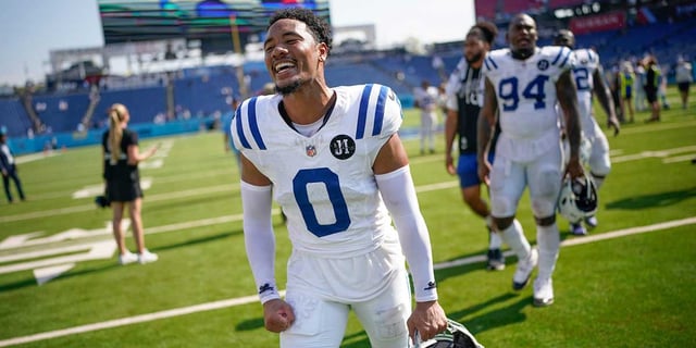 Indianapolis Colts safety Cam Bynum leaves the field after the game against the Tennessee Titans at Nissan Stadium in Nashville, Tenn., Sunday, Sept. 21, 2025.