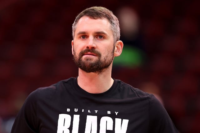 CHICAGO, ILLINOIS - FEBRUARY 04:  Kevin Love #42 of the Miami Heat looks on before the game against the Chicago Bulls at the United Center on February 04, 2025 in Chicago, Illinois. NOTE TO USER: User expressly acknowledges and agrees that, by downloading and or using this photograph, user is consenting to the terms and conditions of the Getty Images License Agreement.  (Photo by Luke Hales/Getty Images)