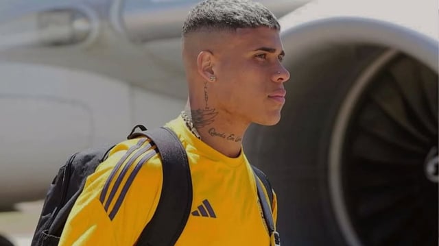 A Ayrton Costa le habían rechazado inicialmente la visa de Estados Unidos y eso demoró su llegada para el Mundial de Clubes; el defensor tuvo que declarar como testigo en el caso de su hermano.
