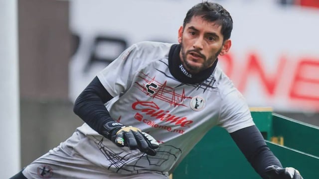 El arquero pondrá fin a 22 años de carrera con un partido de despedida en Tijuana; rememoró algunos de los momentos que marcaron su trayectoria dentro del terreno de juego 
