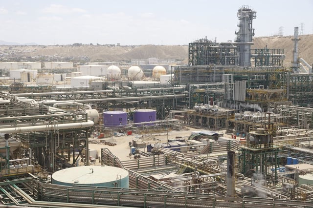 Temores ante posibles nuevas emisiones de bonos por Petroperú. (Foto: Andina)