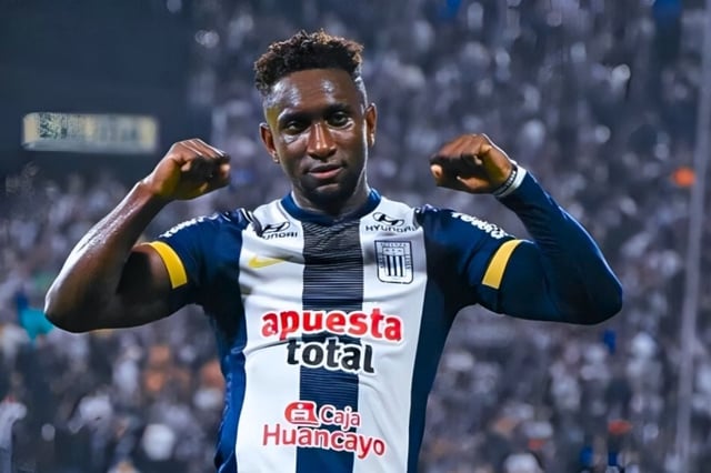 Eryc Castillo se convirtió en una de las mejores figuras de Alianza Lima este 2025. (Foto: Andina)