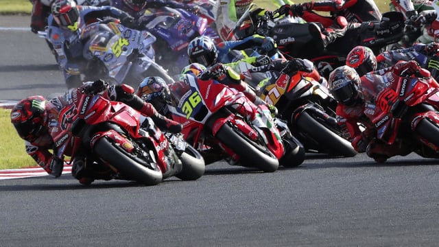 Bagnaia leads, Martin, Bezzecchi collide at start of 2025 Japanese MotoGP Sprint