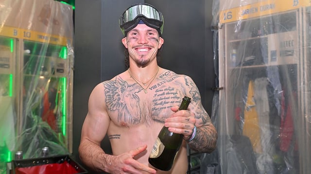 Sep 26, 2025; Boston, Massachusetts, USA; Boston Red Sox left fielder Jarren Duran (16) celebrate clinching a playoff spot after their game against the Detroit Tigers at Fenway Park. Mandatory Credit: Eric Canha-Imagn Images