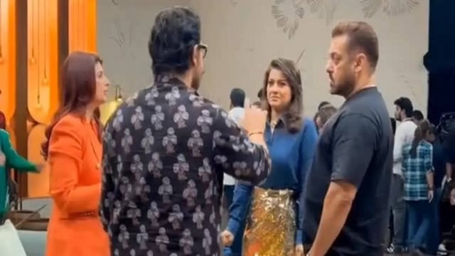 Aamir Khan, Kajol, Twinkle Khanna 'Scare' Salman Khan With Marriage Talk In Two Much BTS Clip - Watch